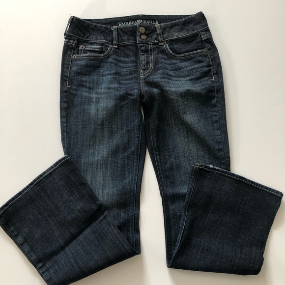 American Eagle Outfitters Denim - American Eagle artist stretch jeans | size 4 shirt